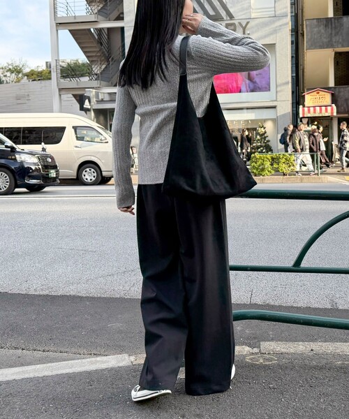 fredy emue（フレディエミュ）の「センタースリット衿付きプルオーバー（ニット/セーター・レディース・グレー系その他/オフホワイト/ピンク/ネイビー・38）」の7枚目の写真