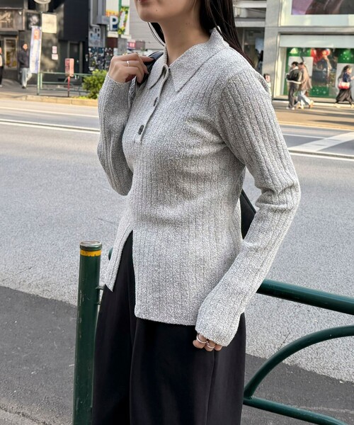 fredy emue（フレディエミュ）の「センタースリット衿付きプルオーバー（ニット/セーター・レディース・グレー系その他/オフホワイト/ピンク/ネイビー・38）」の10枚目の写真