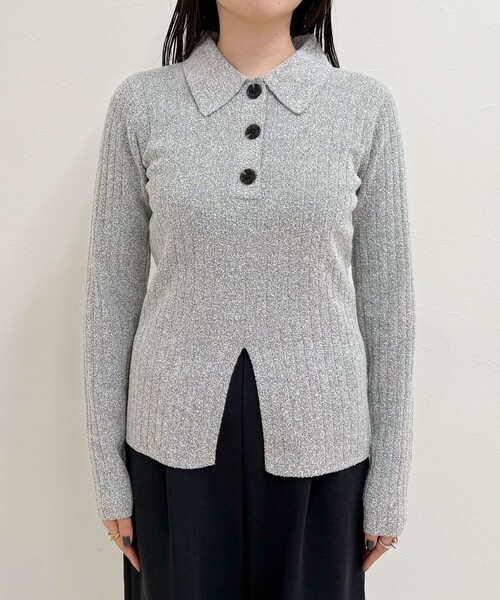 fredy emue（フレディエミュ）の「センタースリット衿付きプルオーバー（ニット/セーター・レディース・グレー系その他/オフホワイト/ピンク/ネイビー・38）」の13枚目の写真