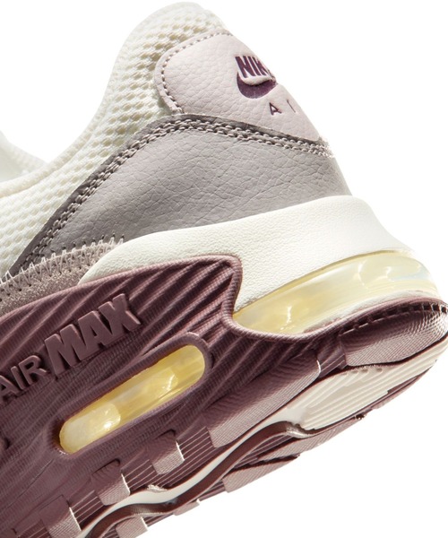 NIKE(ナイキ)の「ナイキ NIKE ナイキ エア マックス エクシー(スニーカー・レディース・ホワイト・25.0cm/24.0cm/23.0cm/24.5cm/23.5cm)」の2枚目の写真