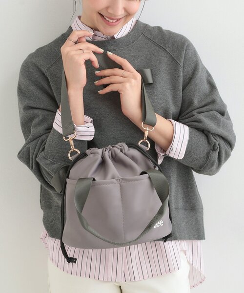 Lee(リー)の「【Lee別注/撥水】巾着ショルダーバッグ(ショルダーバッグ・レディース・グレー/ブラック/ナチュラル/ピンク系/アイボリー系7/ピンク系1・00)」の7枚目の写真