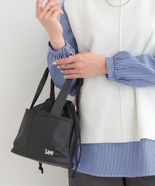 Lee(リー)の「【Lee別注/撥水】巾着ショルダーバッグ(ショルダーバッグ・レディース・グレー/ブラック/ナチュラル/ピンク系/アイボリー系7/ピンク系1・00)」の9枚目の写真