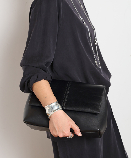 MANU ATELIER（マニュ アトリエ）の「【MANU ATELIER/マニュ アトリエ】THE FOLD BAG（ハンドバッグ・レディース・ブラック・FREE）」の13枚目の写真