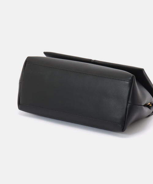 MANU ATELIER（マニュ アトリエ）の「【MANU ATELIER/マニュ アトリエ】THE FOLD BAG（ハンドバッグ・レディース・ブラック・FREE）」の6枚目の写真