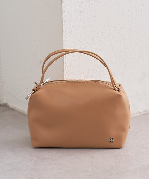 mystic(ミスティック)の「チャーム付きダブルハンドルミニBAG(ハンドバッグ・レディース・キャメル/ブラック・ONE SIZE)」の4枚目の写真