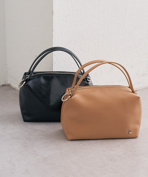 mystic(ミスティック)の「チャーム付きダブルハンドルミニBAG(ハンドバッグ・レディース・キャメル/ブラック・ONE SIZE)」の3枚目の写真