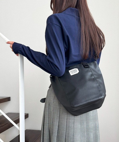FREDRIK PACKERS(フレドリックパッカーズ)の「【FREDRIK PACKERS】EC限定 MISSION TOTE XS ECO LEATHER limited/ショルダーバッグ/ミニショルダー/ミニトート/手提げ(ショルダーバッグ・レディース・ブラック・FREE)」の6枚目の写真