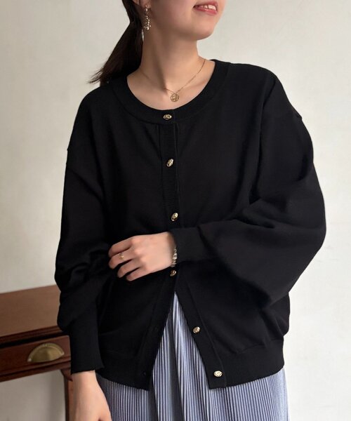 Chez toi（シェトワ）の「ニュアンスゴールドボタンカーディガン（カーディガン/ボレロ・レディース・ブルー/ブラック/アイボリー/ライム・FREE）」の6枚目の写真