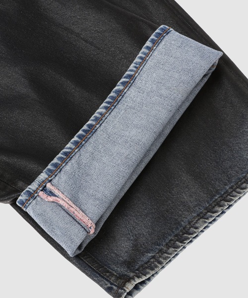 Acne Studios（アクネストゥディオズ）の「Acne Studios 2023 U Charcoal Leather（デニムパンツ・メンズ・ブラック・M/M）」の5枚目の写真