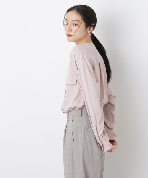 NANO universe（ナノユニバース）の「スキッパーポケットブラウス（シャツ/ブラウス・レディース・ピンクベージュ/オフホワイト/ネイビー・M/S）」の13枚目の写真