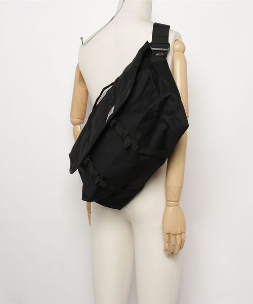 Carhartt(カーハート)の「【T17】【CARHARTT/カーハート】MESSENGER BAG(メッセンジャーバッグ・メンズ・オリーブドラブ/ブラック・FREE)」の7枚目の写真