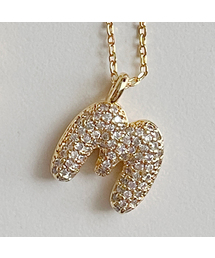 ELYONA（エリオーナー）の「ELA 38 Pave Initial Necklace（ネックレス）」