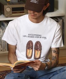 FFEIN | 【FFEIN(フェイン)】シューズグラフィックショート丈Tシャツ / Tシャツ クルーネック 半袖 プリント 革靴【短丈】(Tシャツ/カットソー)