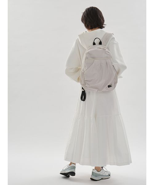 emmi(エミ)の「eco レザーミックスバックパック/撥水(バックパック/リュック・レディース・レッド/オリーブ/ブラック/アイボリー/ネイビー・F)」の8枚目の写真