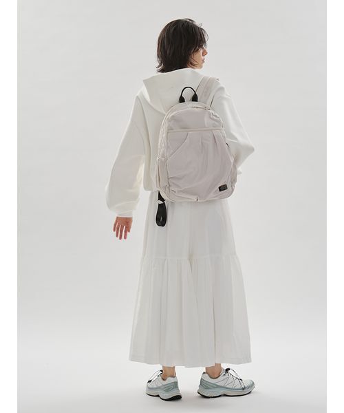 emmi(エミ)の「eco レザーミックスバックパック/撥水(バックパック/リュック・レディース・レッド/オリーブ/ブラック/アイボリー/ネイビー・F)」の9枚目の写真