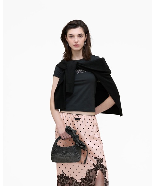 MARC JACOBS(マークジェイコブス)の「THE BOW DENIM SACK BAG MINI/ザ ボウ デニム サック バッグ ミニ(ショルダーバッグ・レディース・ブラック系その他・ONE SIZE)」の7枚目の写真