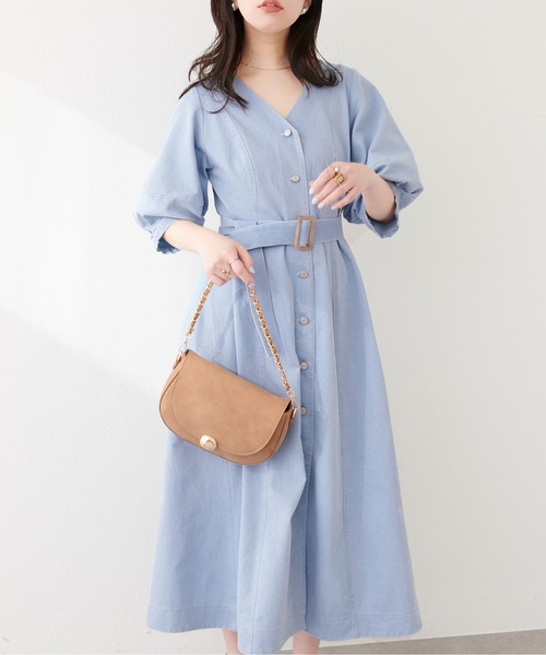 natural couture(ナチュラルクチュール)の「ストレッチデニムベルト付きワンピース(ワンピース・レディース・ブルー/サックスブルー・FREE)」の13枚目の写真