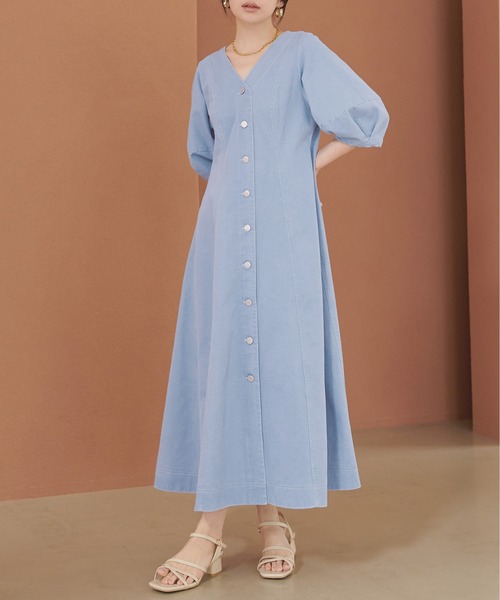 natural couture(ナチュラルクチュール)の「ストレッチデニムベルト付きワンピース(ワンピース・レディース・ブルー/サックスブルー・FREE)」の3枚目の写真