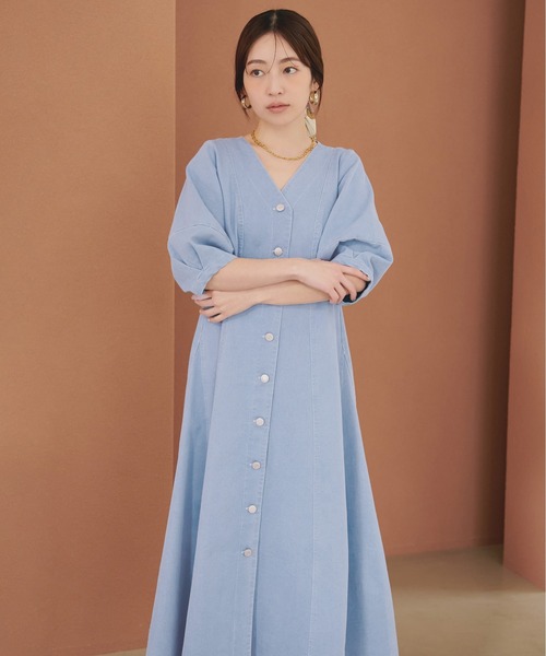 natural couture(ナチュラルクチュール)の「ストレッチデニムベルト付きワンピース(ワンピース・レディース・ブルー/サックスブルー・FREE)」の6枚目の写真