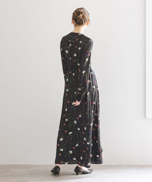 Noble（ノーブル）の「フラワープリントVネックロングワンピース（ワンピース・レディース・ブラック・FREE）」の10枚目の写真