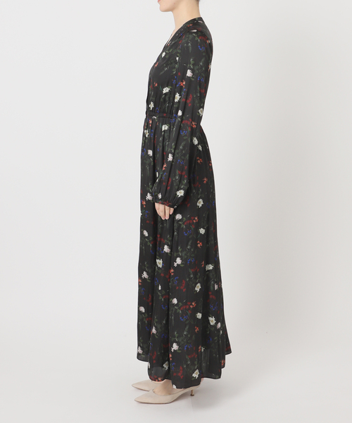 Noble（ノーブル）の「フラワープリントVネックロングワンピース（ワンピース・レディース・ブラック・FREE）」の12枚目の写真