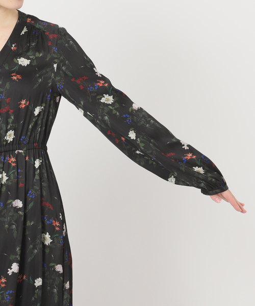 Noble（ノーブル）の「フラワープリントVネックロングワンピース（ワンピース・レディース・ブラック・FREE）」の15枚目の写真