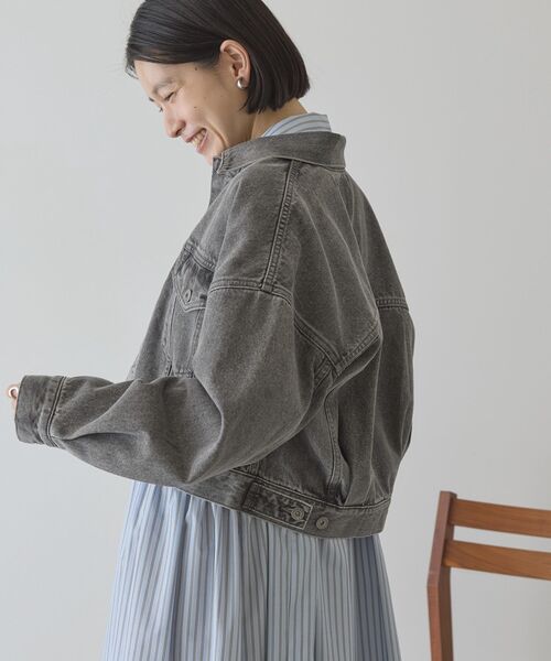 AMERICAN HOLIC(アメリカンホリック)の「ショート丈デニムジャケット(デニムジャケット・レディース・グレー/ワンウォッシュ/ライトインディゴブルー・M)」の15枚目の写真