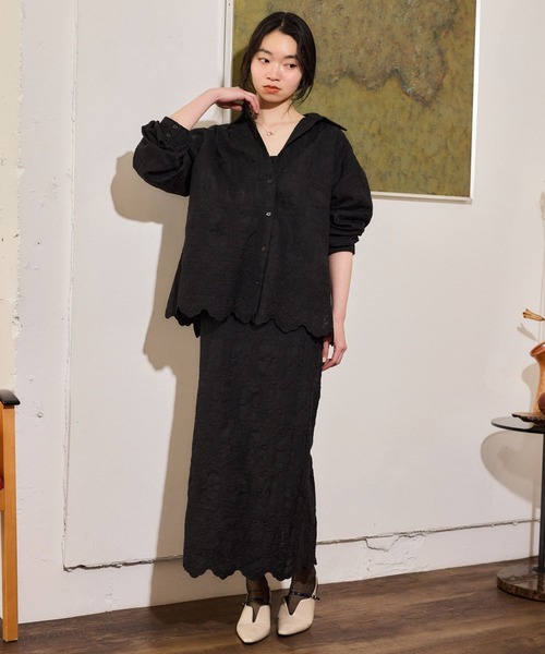 mysty woman(ミスティウーマン)の「パッチワークレースシャツLS 659797(シャツ/ブラウス・レディース・ブラック/オフホワイト・FREE)」の5枚目の写真