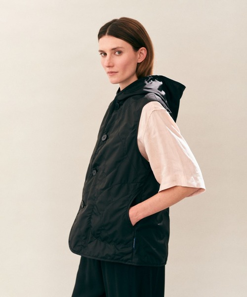 LAVENHAM（ラベンハム）の「Unwadded Barton Womens / アンワディッド バートン ウィメンズ（ベスト・レディース・ダークブラック/ベージュ系その他5・8/10/12）」の17枚目の写真