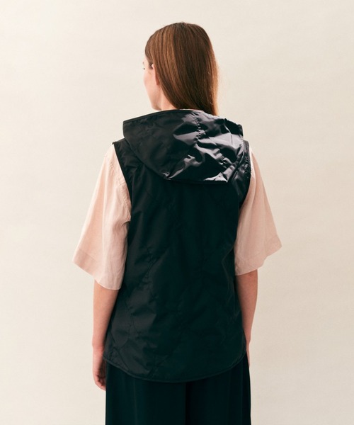LAVENHAM（ラベンハム）の「Unwadded Barton Womens / アンワディッド バートン ウィメンズ（ベスト・レディース・ダークブラック/ベージュ系その他5・8/10/12）」の18枚目の写真