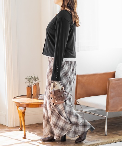 CLETTE（クレット）の「CLETTEオリジナルスナップボタン2WAYカットソー（Tシャツ/カットソー・レディース・ブラック/オフホワイト/グレー・LL/3L/4L）」の11枚目の写真