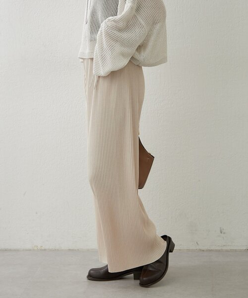 Remind me and forever（リマインドミーアンドフォーエバー）の「らくちんイージープリーツパンツ（その他パンツ・レディース・アイボリー/ブラック・FREE）」の5枚目の写真