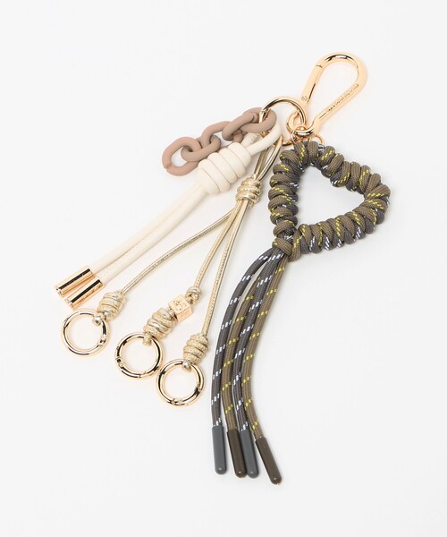 VIOLAd'ORO（ヴィオラドーロ）の「＜VIOLAd’ORO＞コード ハート バッグチャーム（キーケース/キーアクセサリー・レディース・ダークグレー/ブラウン系・FREE）」の11枚目の写真