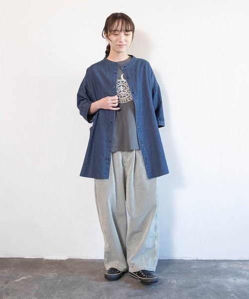 URCH RNA（アーチ アールエヌエー）の「M2604 マエニムカッテススムプリント半T（Tシャツ/カットソー・レディース・グレー/オリーブ/アイボリー・FREE）」の14枚目の写真