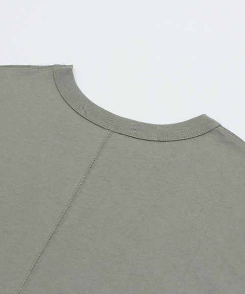 URCH RNA（アーチ アールエヌエー）の「M2604 マエニムカッテススムプリント半T（Tシャツ/カットソー・レディース・グレー/オリーブ/アイボリー・FREE）」の21枚目の写真