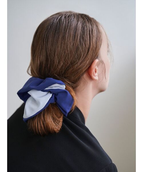 ELENDEEK（エレンディーク）の「【ELENDEEK×jardin des cheveux】シュシュ（シュシュ・レディース・ブルー/シルバー・FREE）」の12枚目の写真