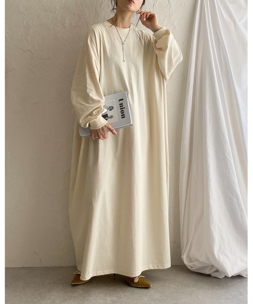 She's Closet(シーズクローゼット)の「長袖 オーバーサイズ ドルマンスリーブ ボリューム ロングTシャツワンピース(ワンピース・レディース・アイボリー/ブラック/杢グレー・FREE)」の8枚目の写真