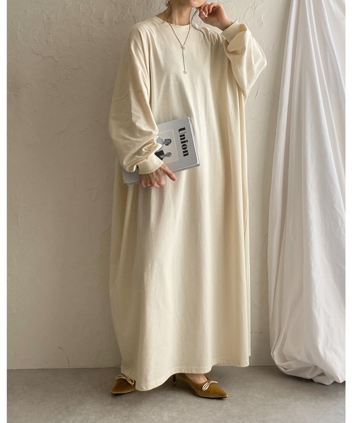 She's Closet(シーズクローゼット)の「長袖 オーバーサイズ ドルマンスリーブ ボリューム ロングTシャツワンピース(ワンピース・レディース・アイボリー/ブラック/杢グレー・FREE)」の18枚目の写真