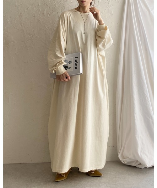 She's Closet(シーズクローゼット)の「長袖 オーバーサイズ ドルマンスリーブ ボリューム ロングTシャツワンピース(ワンピース・レディース・アイボリー/ブラック/杢グレー・FREE)」の19枚目の写真