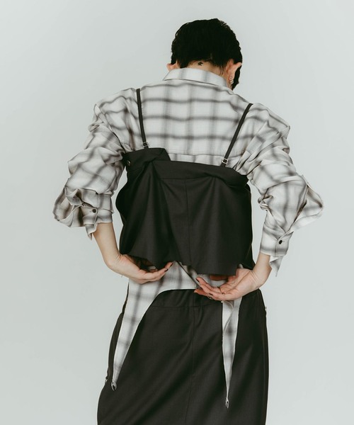 Knuth Marf(クヌースマーフ)の「Knuth Marf/クヌースマーフ cut layered mid length skirt(スカート・レディース・チャコールグレー/ブラック・SMALL/X-SMALL)」の9枚目の写真