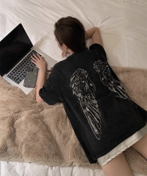 ViViDAY(ビビデー)の「バックラインストーン天使の羽 ビッグtシャツ(Tシャツ/カットソー・レディース・ダークグレー・M)」の7枚目の写真