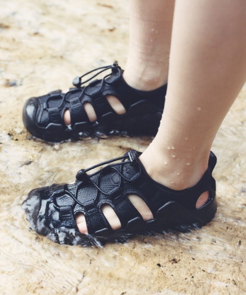 KEEN(キーン)の「【コラボモデル!】HYPERPORT H2 / ハイパーポート エイチツー / メンズ サンダル ★Collaboration with Snow Peak(サンダル・メンズ・ブラック・30cm/25.5cm/26cm/26.5cm/27cm/28cm/28.5cm/29cm/27.5cm/25cm)」の3枚目の写真