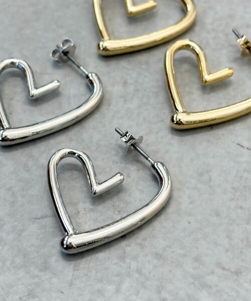 LOUNGEDRESS（ラウンジドレス）の「【GALENA/ガレナ】ハートピアス（ピアス（両耳用）・レディース・ゴールド/シルバー・FREE）」の3枚目の写真