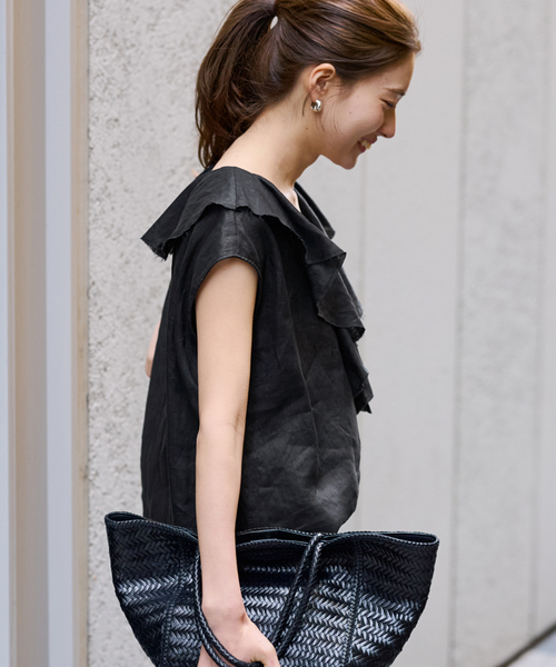 FRAMeWORK（フレームワーク）の「≪WEB限定 / 追加≫フレンチリネンフリルプルオーバー（シャツ/ブラウス・レディース・ブラック/ホワイト・FREE）」の13枚目の写真