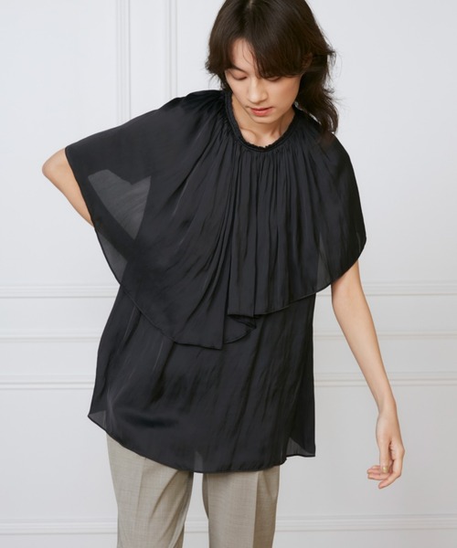 INED(イネド)の「サテンヴィンテージ ケープカラーブラウス《la veille by SUPERIOR CLOSET》(シャツ/ブラウス・レディース・ブラック/オフホワイト・9号)」の2枚目の写真