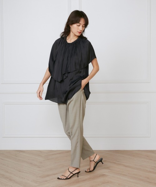 INED(イネド)の「サテンヴィンテージ ケープカラーブラウス《la veille by SUPERIOR CLOSET》(シャツ/ブラウス・レディース・ブラック/オフホワイト・9号)」の5枚目の写真