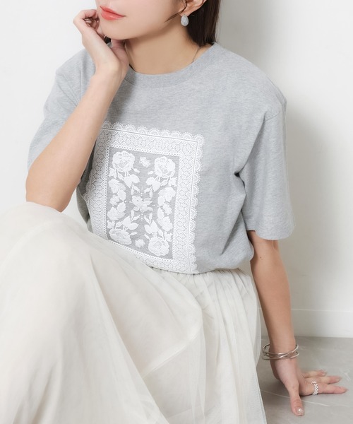 Riberry(リベリー)の「レースデザイン発砲プリント半袖Tシャツ(Tシャツ/カットソー・レディース・チャコールグレー/杢グレー/アイボリー/ベージュ・FREE)」の6枚目の写真