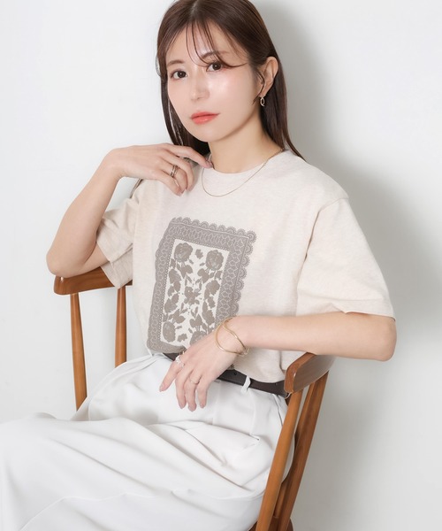 Riberry(リベリー)の「レースデザイン発砲プリント半袖Tシャツ(Tシャツ/カットソー・レディース・チャコールグレー/杢グレー/アイボリー/ベージュ・FREE)」の5枚目の写真