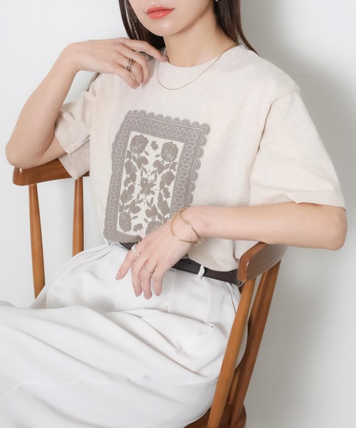 Riberry(リベリー)の「レースデザイン発砲プリント半袖Tシャツ(Tシャツ/カットソー・レディース・チャコールグレー/杢グレー/アイボリー/ベージュ・FREE)」の7枚目の写真