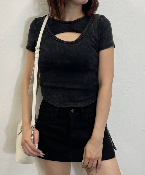 ROGER AND RAW(ロジャーアンドロウ)の「胸カットオフ リブクロップドTシャツ(Tシャツ/カットソー・レディース・サンドベージュ/スミクロ・FREE)」の9枚目の写真